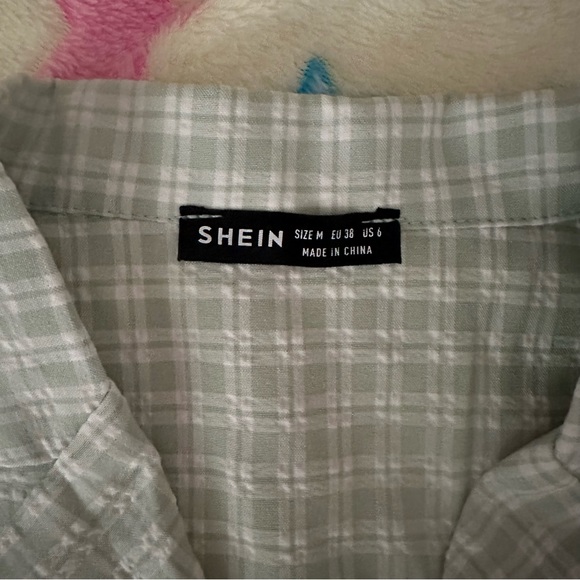 light green shein plaid crop top - Picture 3 of 3